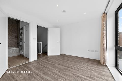 3 bedroom terraced house for sale, South End, Croydon