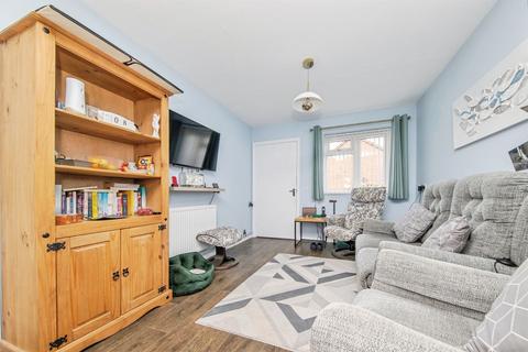 2 bedroom semi-detached bungalow for sale, Elmden Court, Clacton-On-Sea