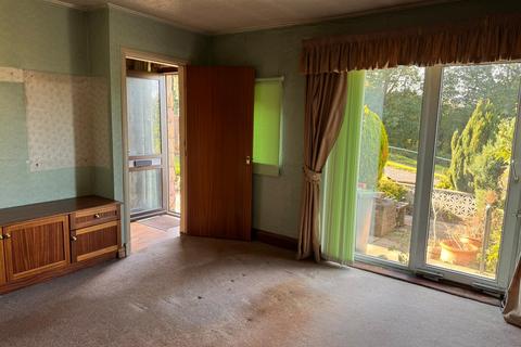 3 bedroom terraced house for sale, Gloucester Road, Bingley BD16