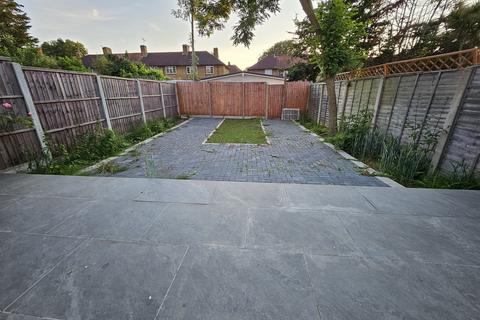 undefined, Johns Lane, Morden SM4