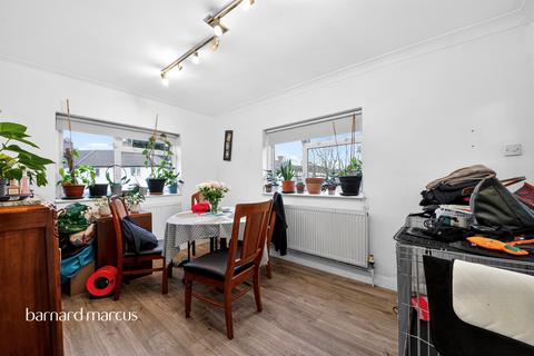 3 bedroom semi-detached house for sale, Barfield Avenue, London
