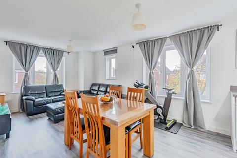 2 bedroom flat for sale, Webber Street, HORLEY