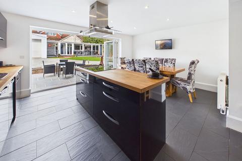 4 bedroom detached house for sale, Laura Grove, Preston, Paignton