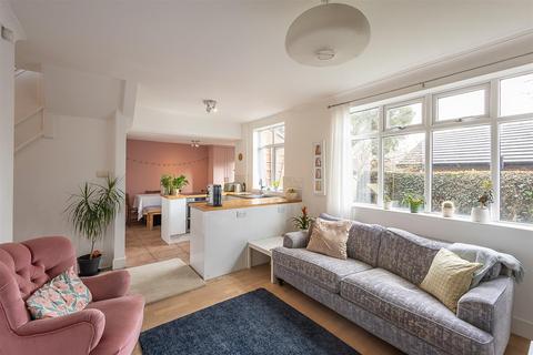 3 bedroom semi-detached house for sale, Ridgewood Gardens, South Gosforth, Newcastle upon Tyne
