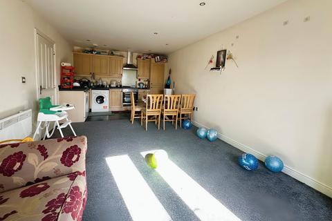 undefined, Olsen Rise, Lincoln