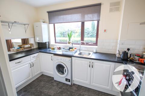 2 bedroom flat for sale, Footscray Road, London, SE9