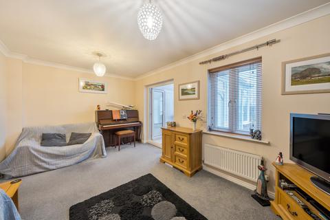 4 bedroom semi-detached house for sale, Lonydd Glas, Llanharan, Pontyclun