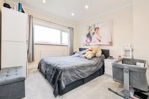 3 bedroom terraced house for sale, Hood Road, RAINHAM