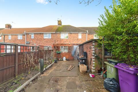 3 bedroom terraced house for sale, Shaw Road, Boston