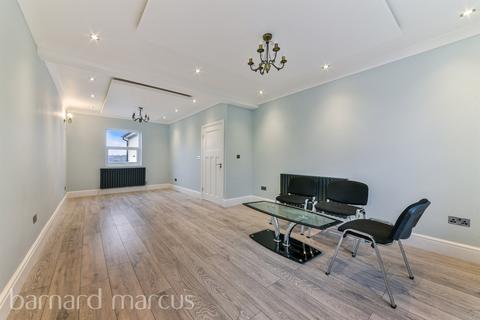 3 bedroom end of terrace house for sale, Queen Mary Road, London