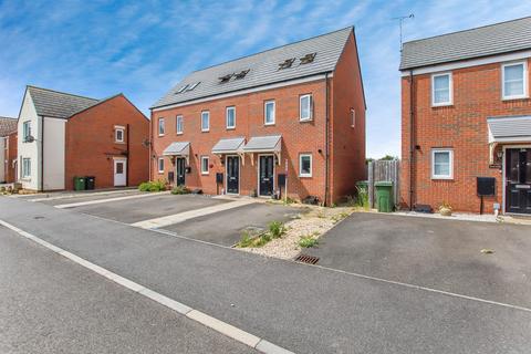 3 bedroom end of terrace house for sale, Bedstone Way, Farcet, Peterborough