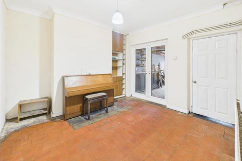 2 bedroom terraced house for sale, High Street, Gloucester