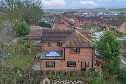 4 bedroom semi-detached house for sale, North End Drive, Doncaster DN5