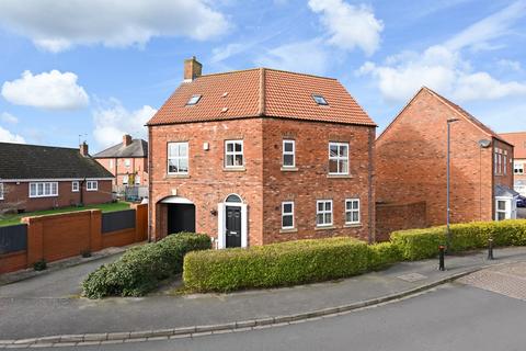 4 bedroom detached house for sale - Station Rise, Riccall, York, YO19