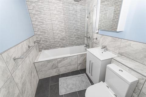 1 bedroom flat for sale, Damer court, Ramsbottom, Bury
