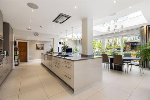 6 bedroom detached house for sale, Albany Close, Esher, KT10