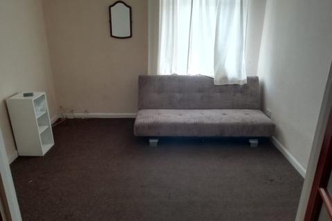 2 bedroom terraced house to rent, Becontree Avenue, Dagenham, RM8