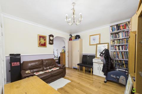 3 bedroom terraced house for sale, Smithies Road, London, SE2