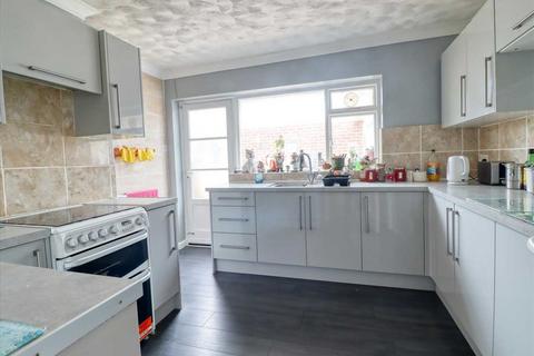 2 bedroom bungalow for sale, Clacton on Sea CO15