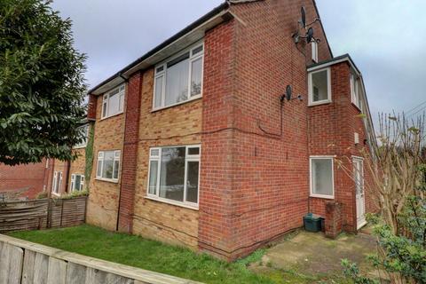 2 bedroom maisonette to rent, Carver Hill Road, Buckinghamshire HP11