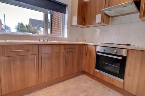 2 bedroom maisonette to rent, Carver Hill Road, Buckinghamshire HP11