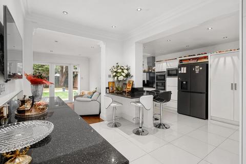 undefined, Minchenden Crescent, London, N14