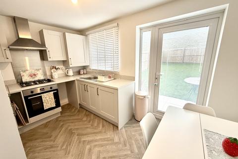 3 bedroom townhouse for sale, Sapphire Way, Marine Point