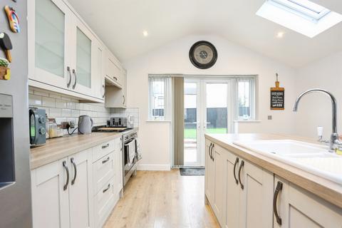 3 bedroom semi-detached house for sale, Main Road, Holland Fen, Lincoln