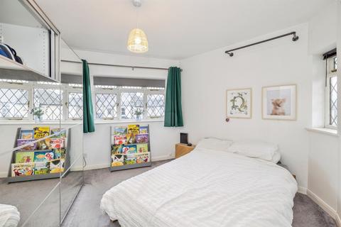 1 bedroom flat for sale, Queens Road, Watford