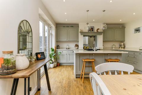 3 bedroom semi-detached house for sale, Lincoln Road, Stamford