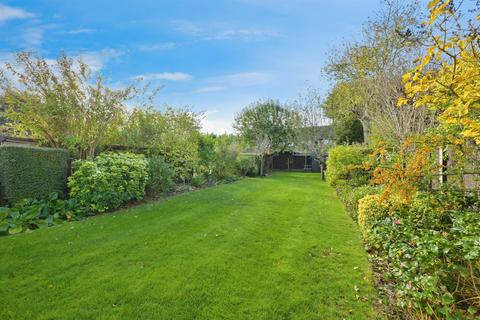 3 bedroom semi-detached house for sale, Bushby Avenue, Broxbourne