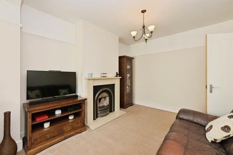 3 bedroom semi-detached house for sale, Bushby Avenue, Broxbourne