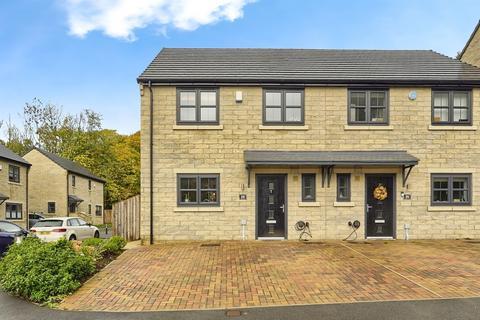 3 bedroom semi-detached house for sale, Creek View, Wheatley, Halifax