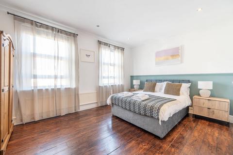 undefined, Holberton Gardens, Kensal Green, London, NW10