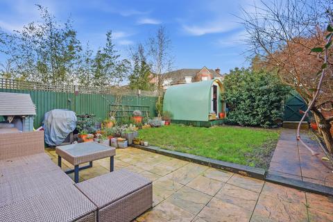 4 bedroom detached house for sale, Page Place, Frogmore, St. Albans