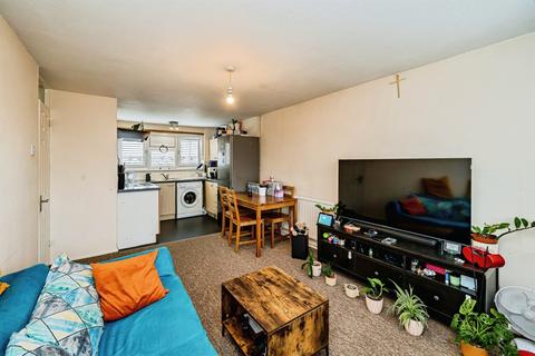 1 bedroom maisonette for sale, Harvey Road, Aylesbury