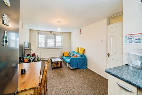 1 bedroom maisonette for sale, Harvey Road, Aylesbury