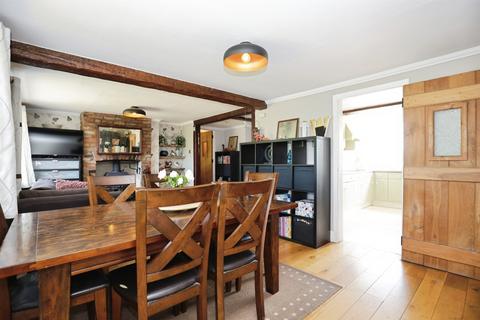 4 bedroom detached house for sale, London Road, Stretton On Dunsmore, Rugby
