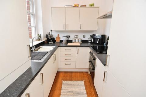 2 bedroom apartment for sale, Coggeshall Road, Braintree