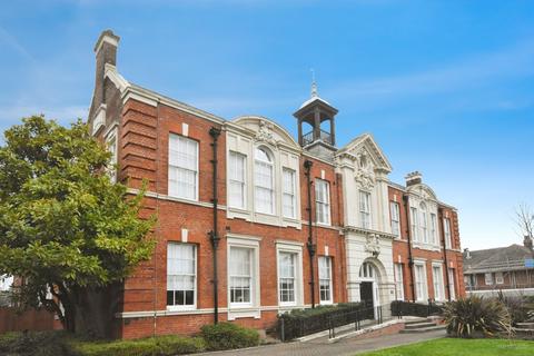 2 bedroom apartment for sale, Coggeshall Road, Braintree