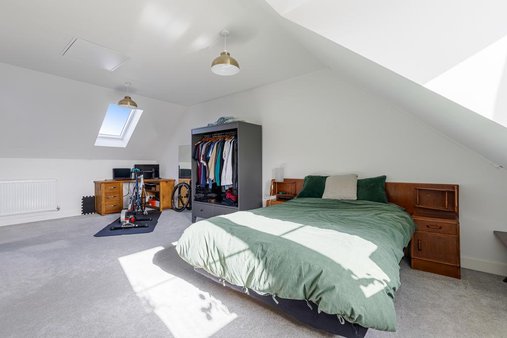 24 Main Bedroom 28 Barton Way