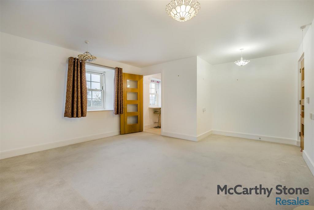 8676436-interior07.jpg