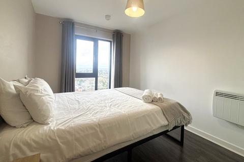 2 bedroom apartment to rent, Guildford Road, Woking GU22