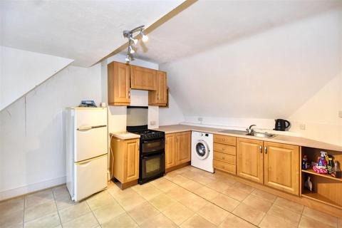 1 bedroom flat for sale, South Cliff Avenue, Eastbourne