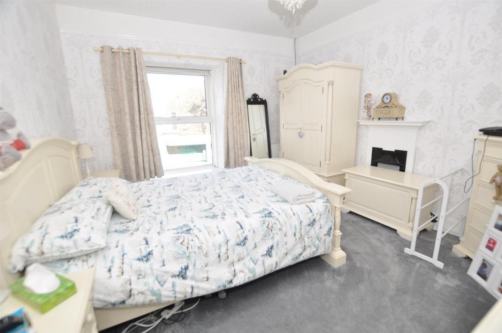 Front Bedroom 2 (Master)