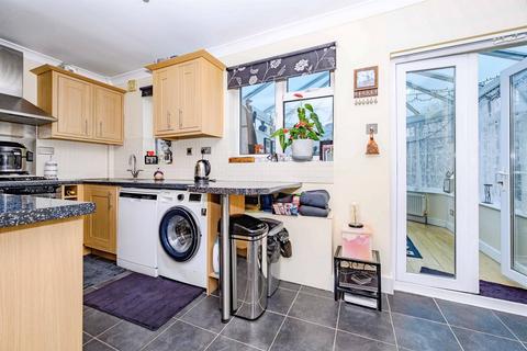 2 bedroom semi-detached house for sale, Wood Crescent, Hemel Hempstead