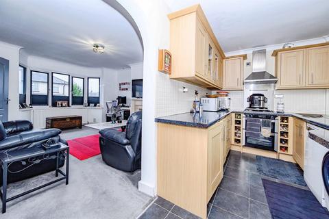 2 bedroom semi-detached house for sale, Wood Crescent, Hemel Hempstead