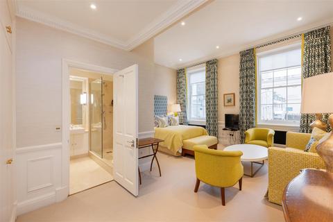 undefined, Lyall Street, Belgravia, SW1X.