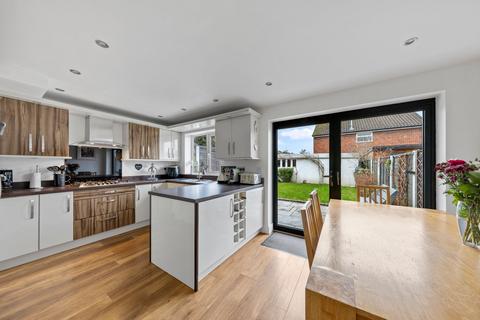 3 bedroom semi-detached house for sale, Kintore Drive, Great Sankey, WA5