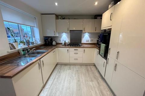 undefined, Hewer Close, New Rossington, DONCASTER
